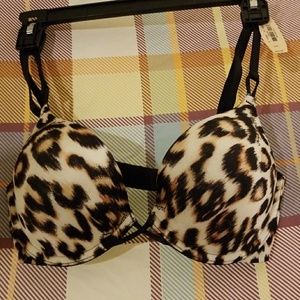Victoria Secret Bombshell plunge size 32 C Bra